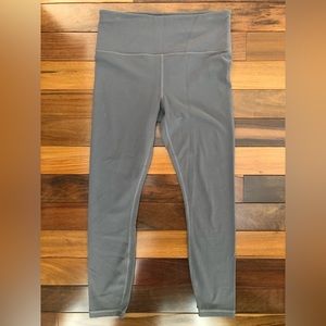 Athleta Transcend capri tight